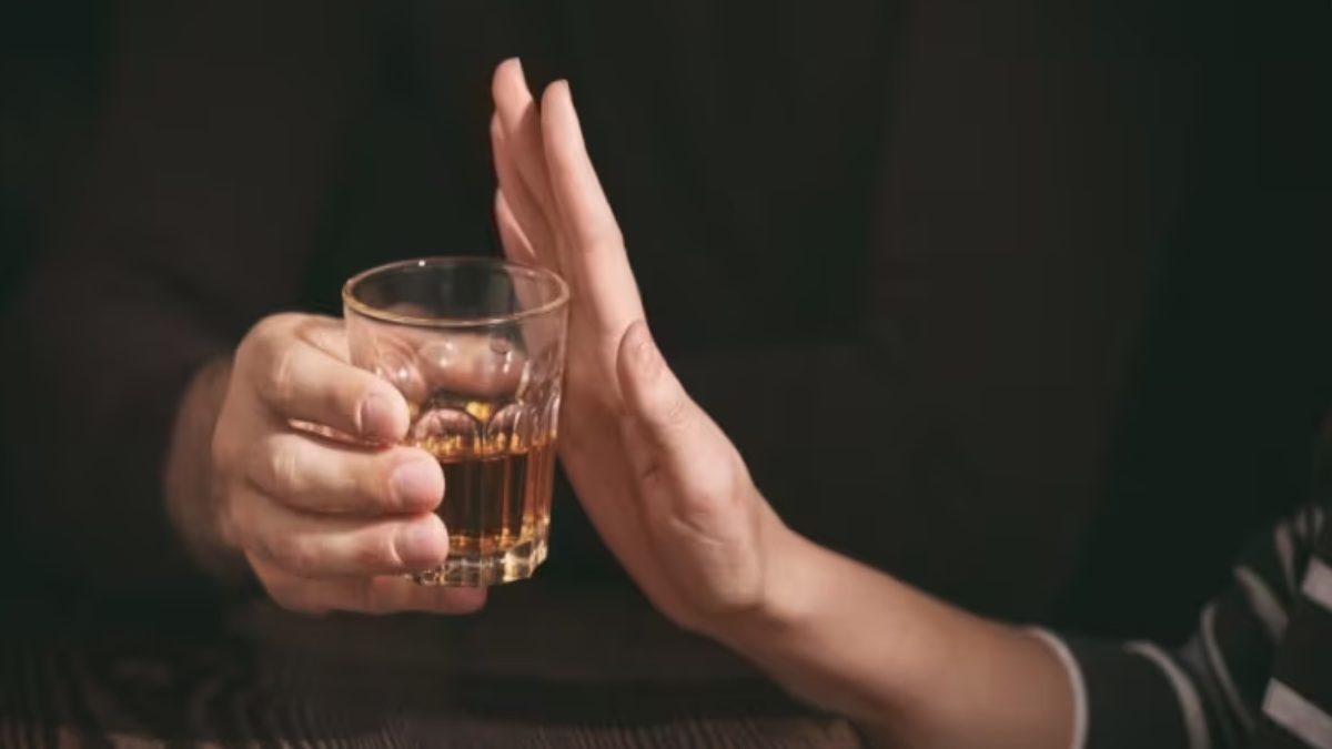 wellhealthorganic.com:alcohol-consumption-good-for-heart-health-new-study-says-no