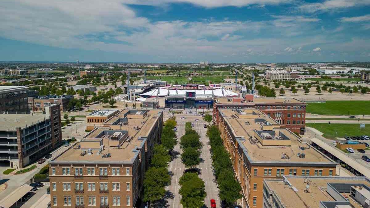 Lucia Apartments Frisco and its location in Frisco, Texas.